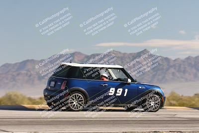 media/Jan-04-2026-SCCA SD (Sun) [[defc442887]]/3-Intermediate 2 group/Session 1 Turn 9/